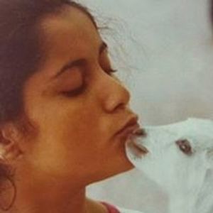 Meet your Posher, Heni